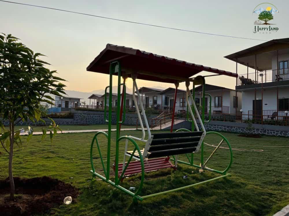 Happy Land Farm Hotell Karjat Exteriör bild