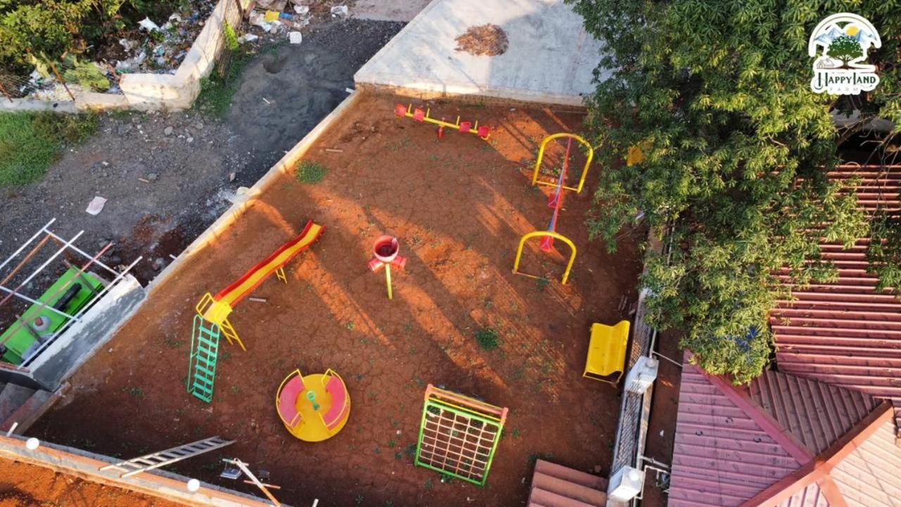 Happy Land Farm Hotell Karjat Exteriör bild