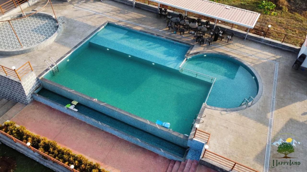 Happy Land Farm Hotell Karjat Exteriör bild