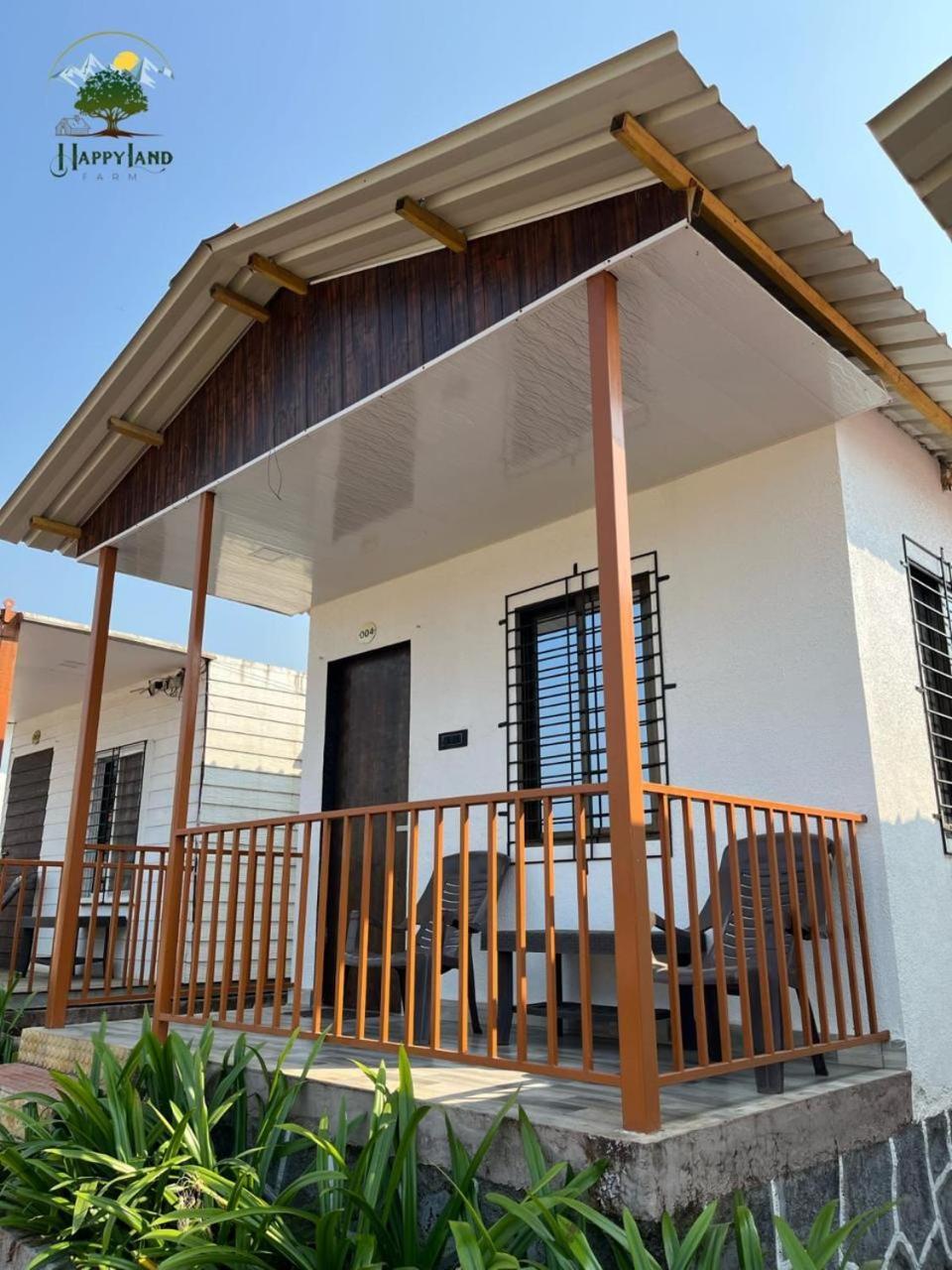 Happy Land Farm Hotell Karjat Exteriör bild