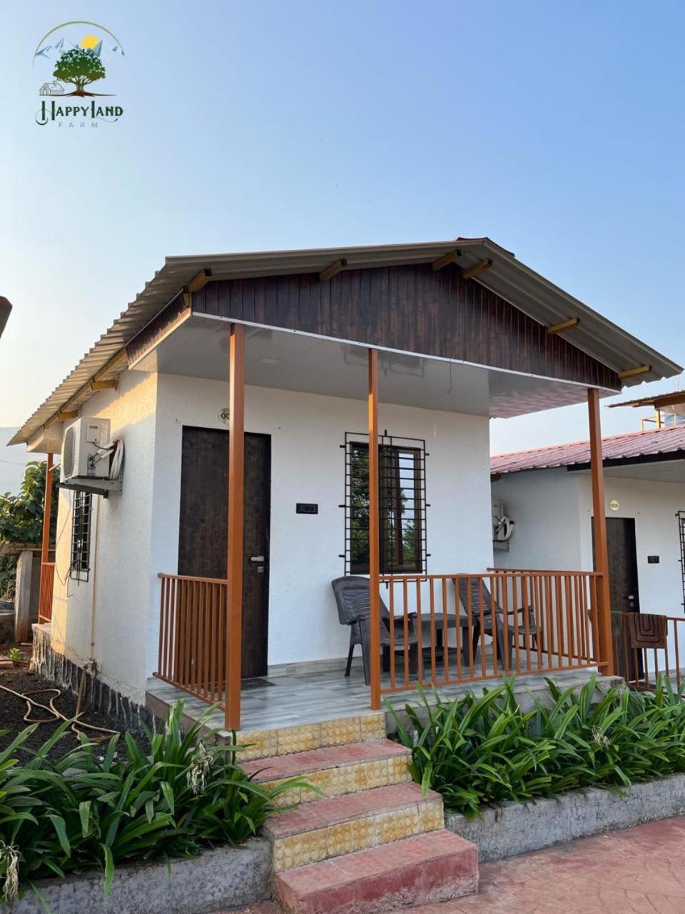 Happy Land Farm Hotell Karjat Exteriör bild