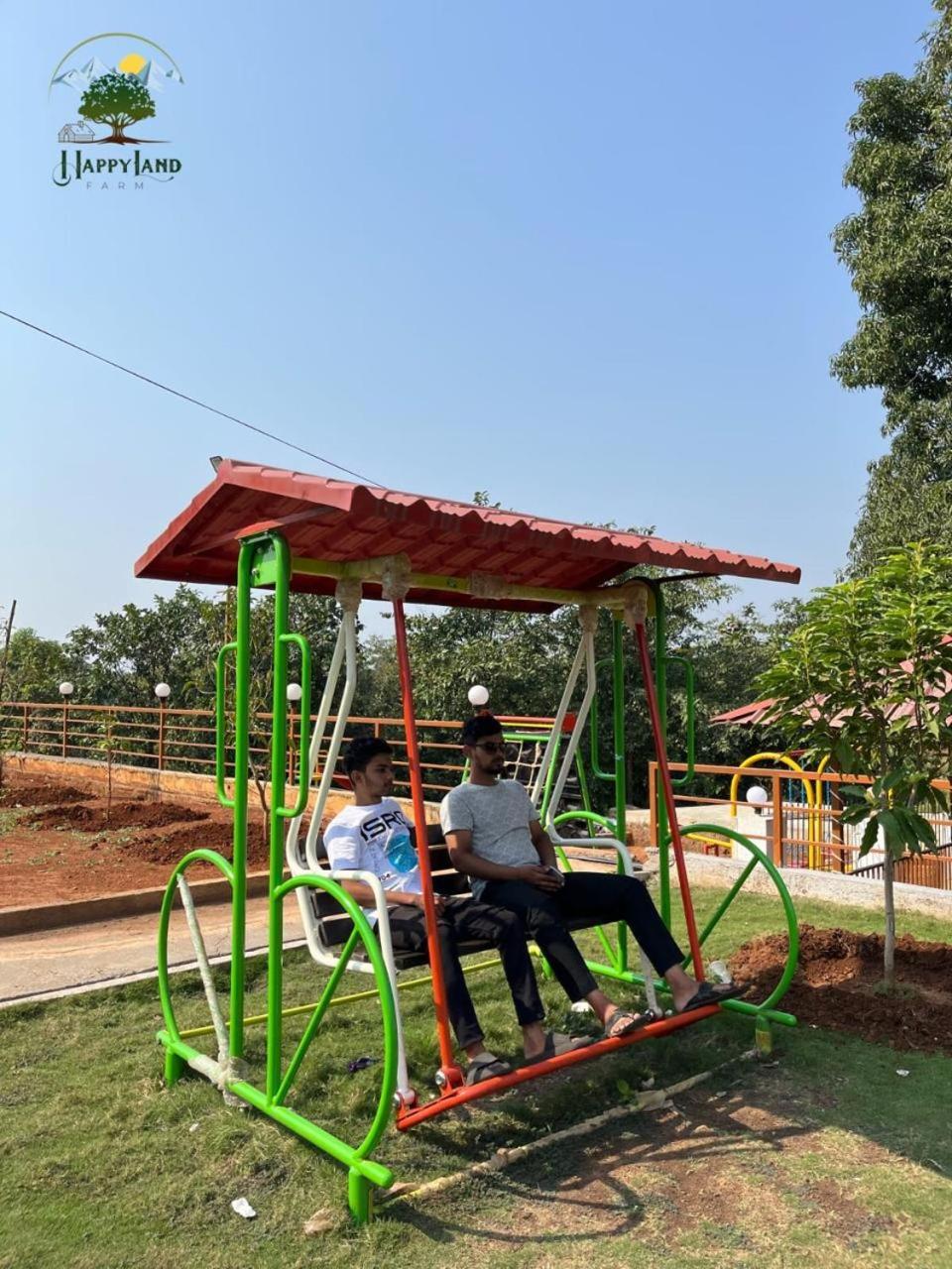 Happy Land Farm Hotell Karjat Exteriör bild