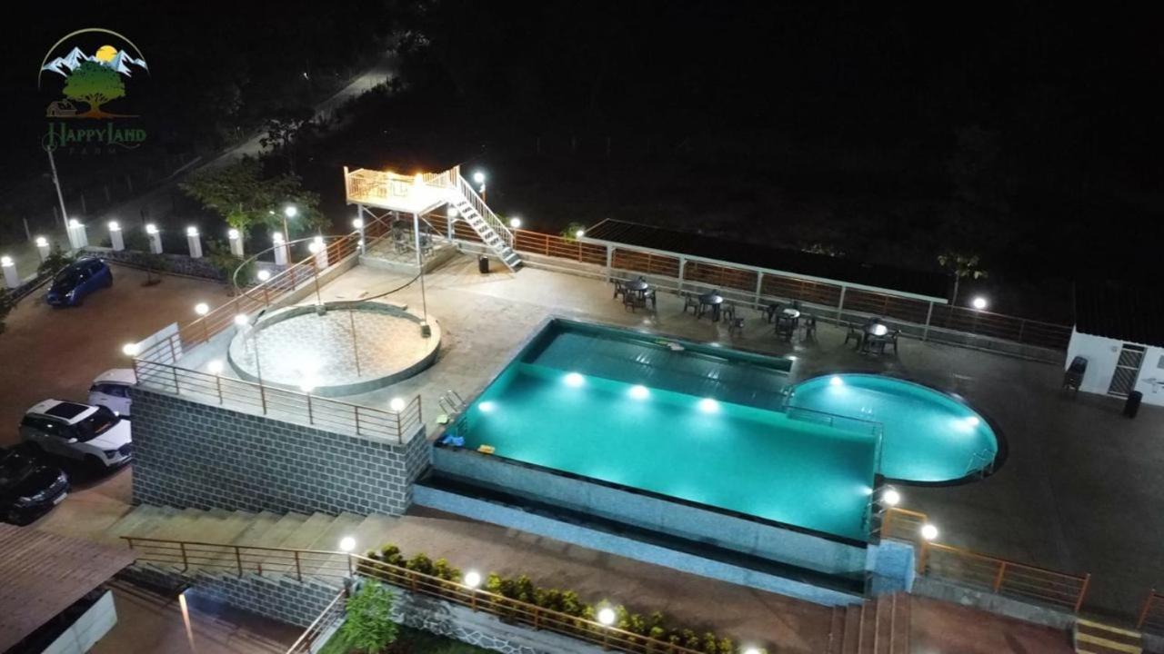 Happy Land Farm Hotell Karjat Exteriör bild